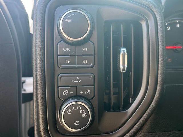 Used 2021 Chevrolet Silverado 1500 Custom Trail Boss AWD/4WD image 6