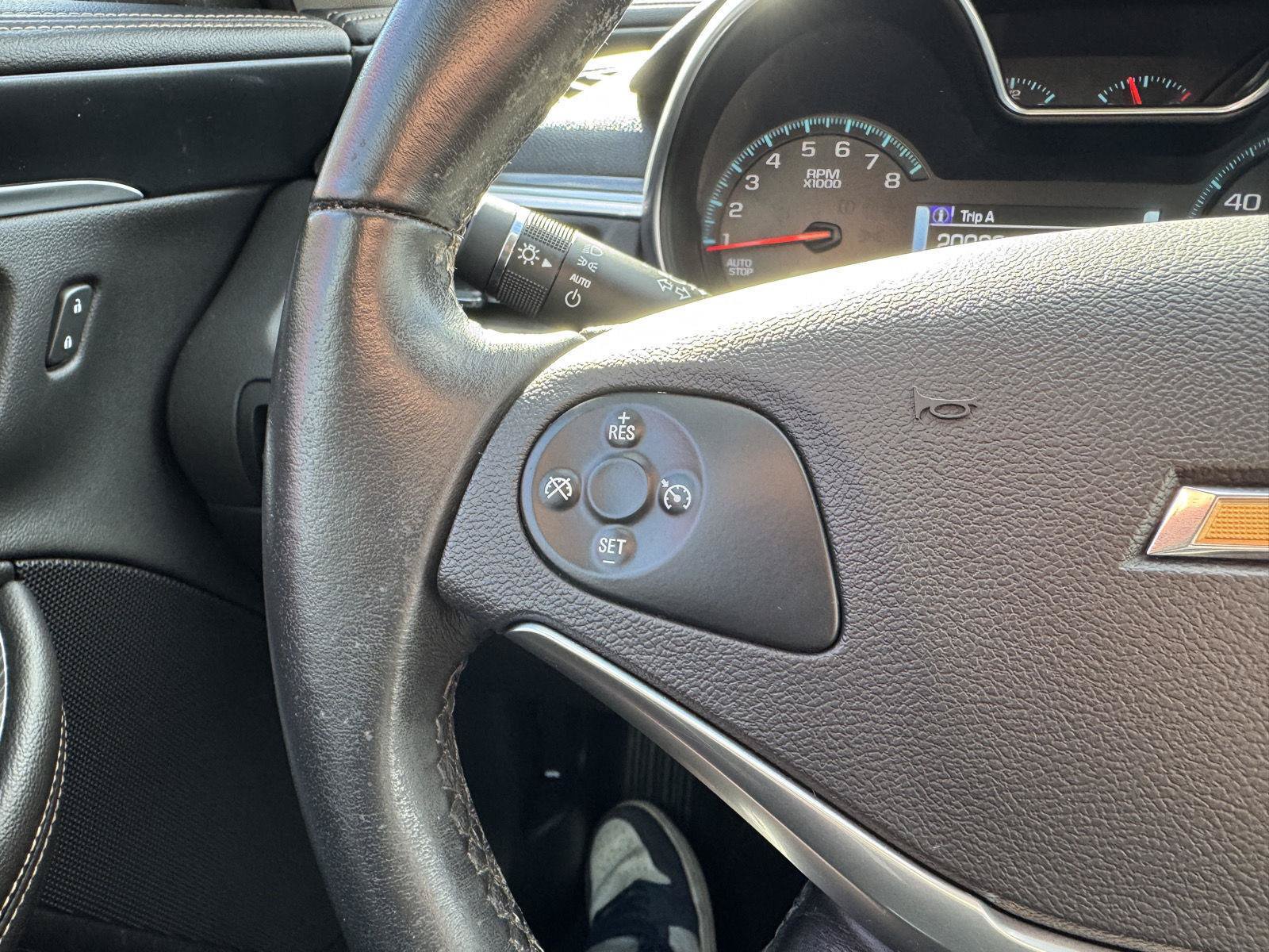 Used 2019 Chevrolet Impala LT FWD image 17