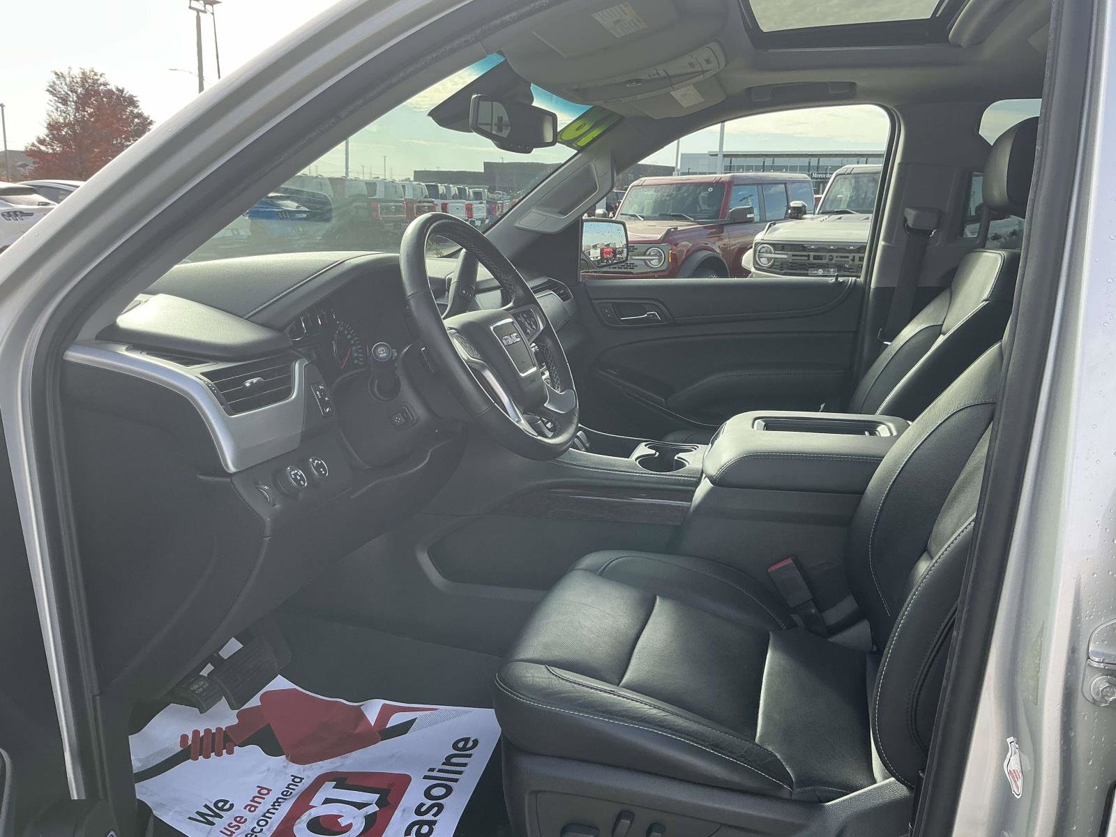 Used 2018 GMC Yukon SLT w/ Open Road Package image 11