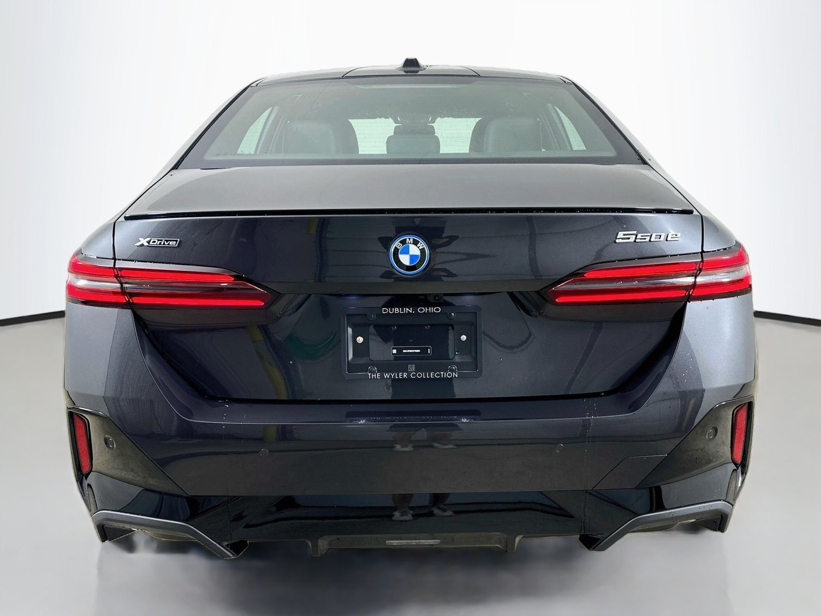 New 2027 BMW 550e xDrive AWD/4WD image 6