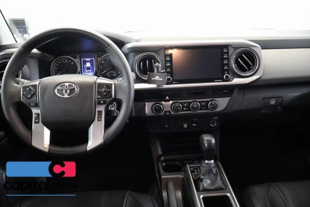 Certified 2022 Toyota Tacoma SR5 AWD/4WD image 14
