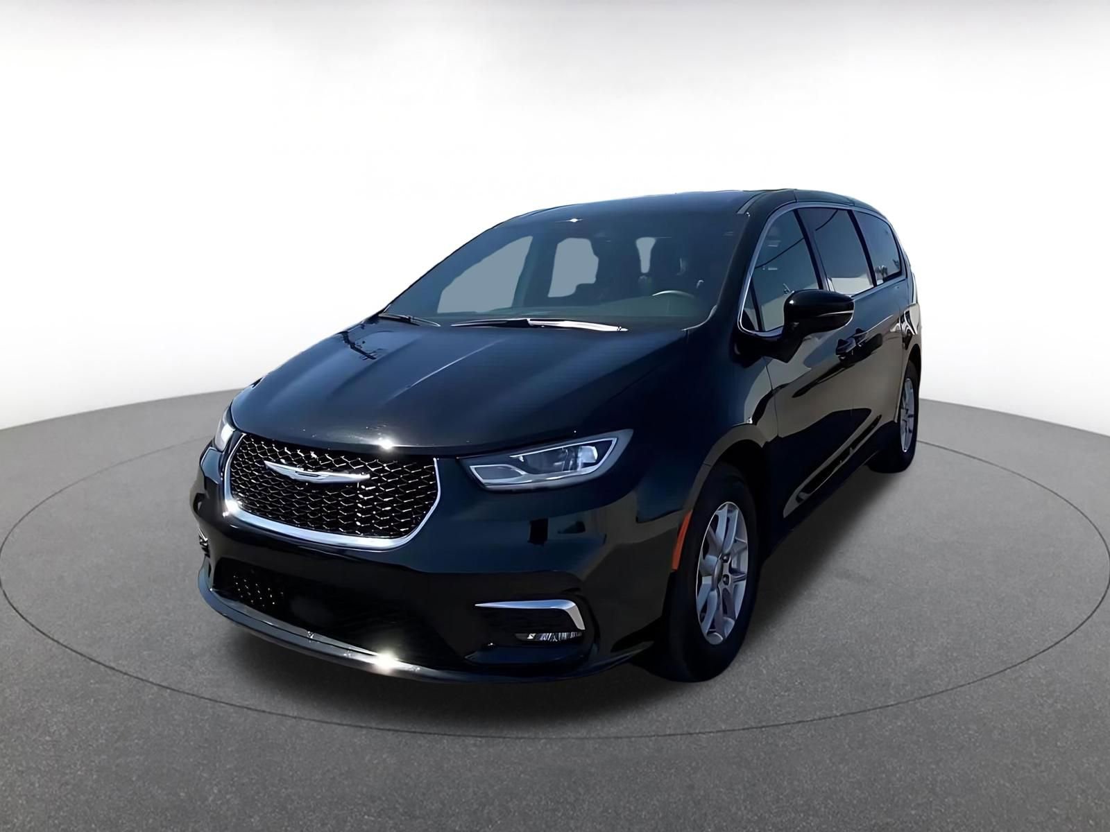 Used 2025 Chrysler Pacifica Select image 7