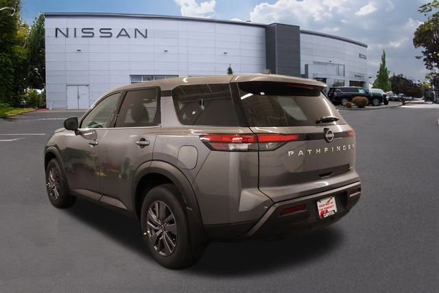 New 2025 Nissan Pathfinder S image 4