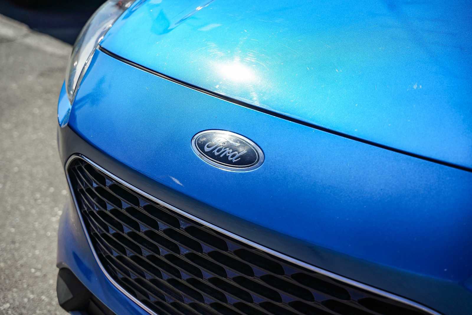 Used 2020 Ford Escape Titanium image 11