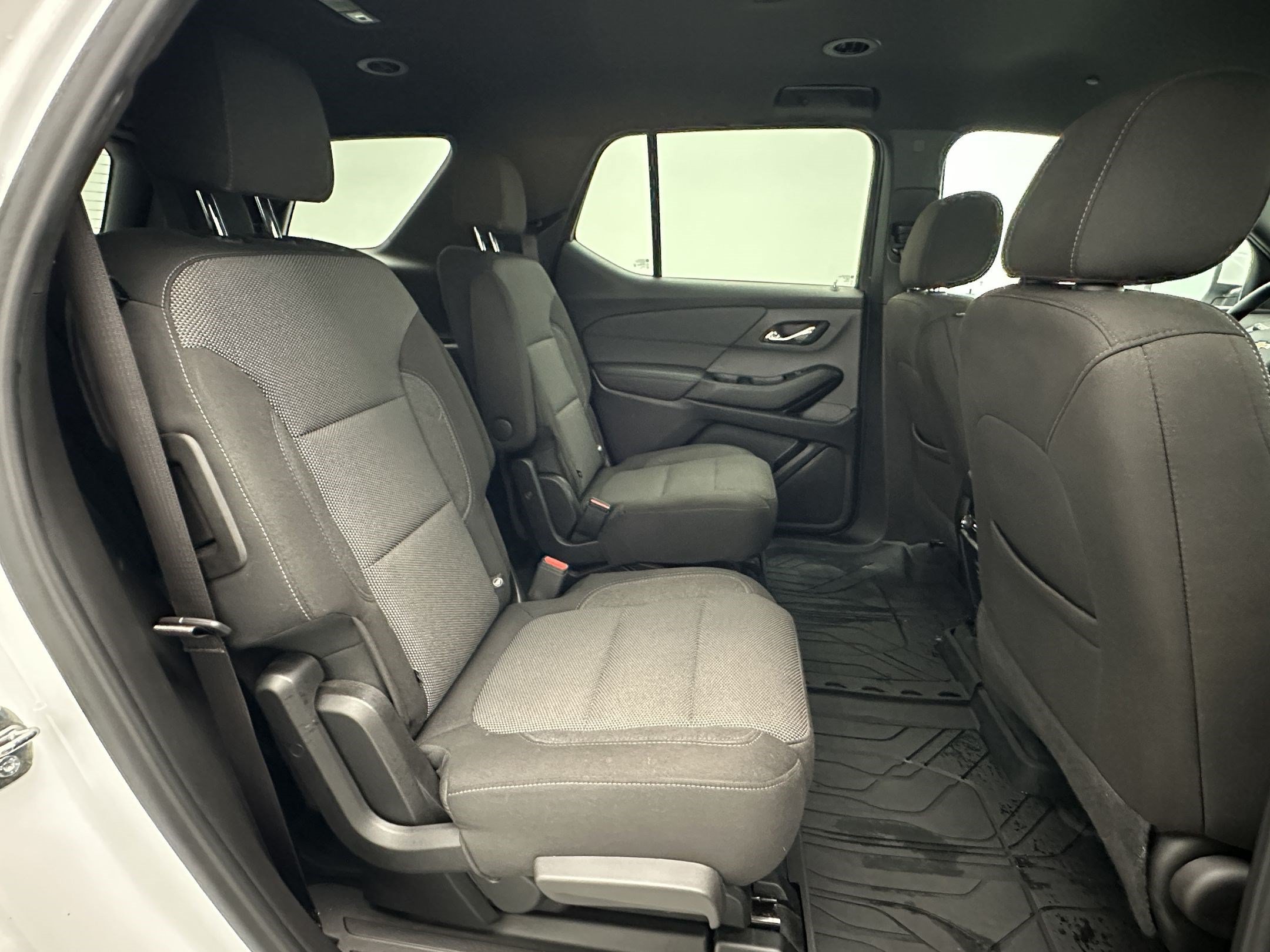 Certified 2023 Chevrolet Traverse LT w/ LPO, Floor Liner Package AWD/4WD image 31