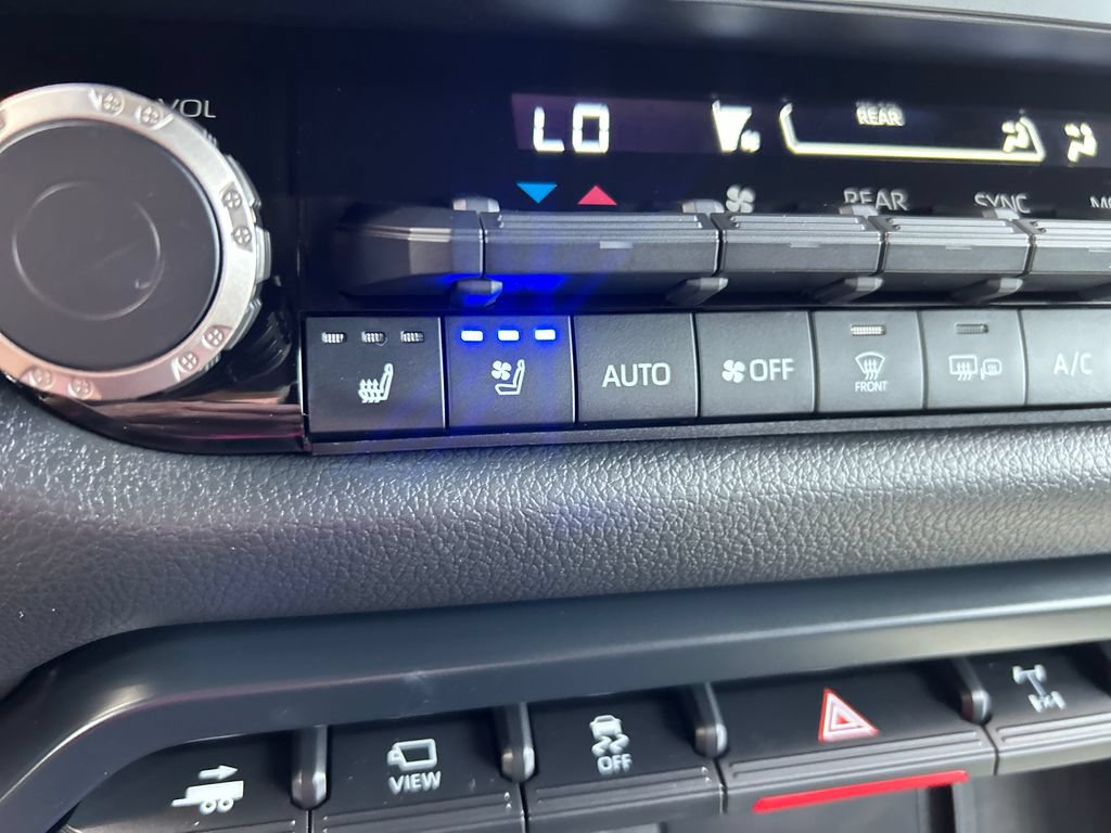 Certified 2025 Toyota Sequoia TRD Pro AWD/4WD image 32