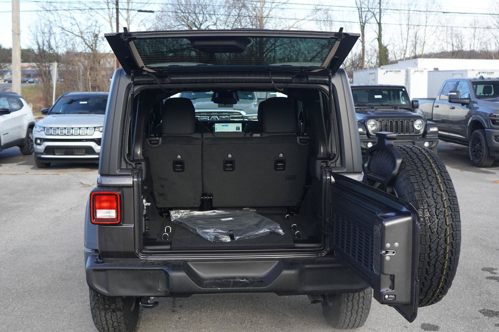 New 2026 Jeep Wrangler Unlimited Sport AWD/4WD image 13