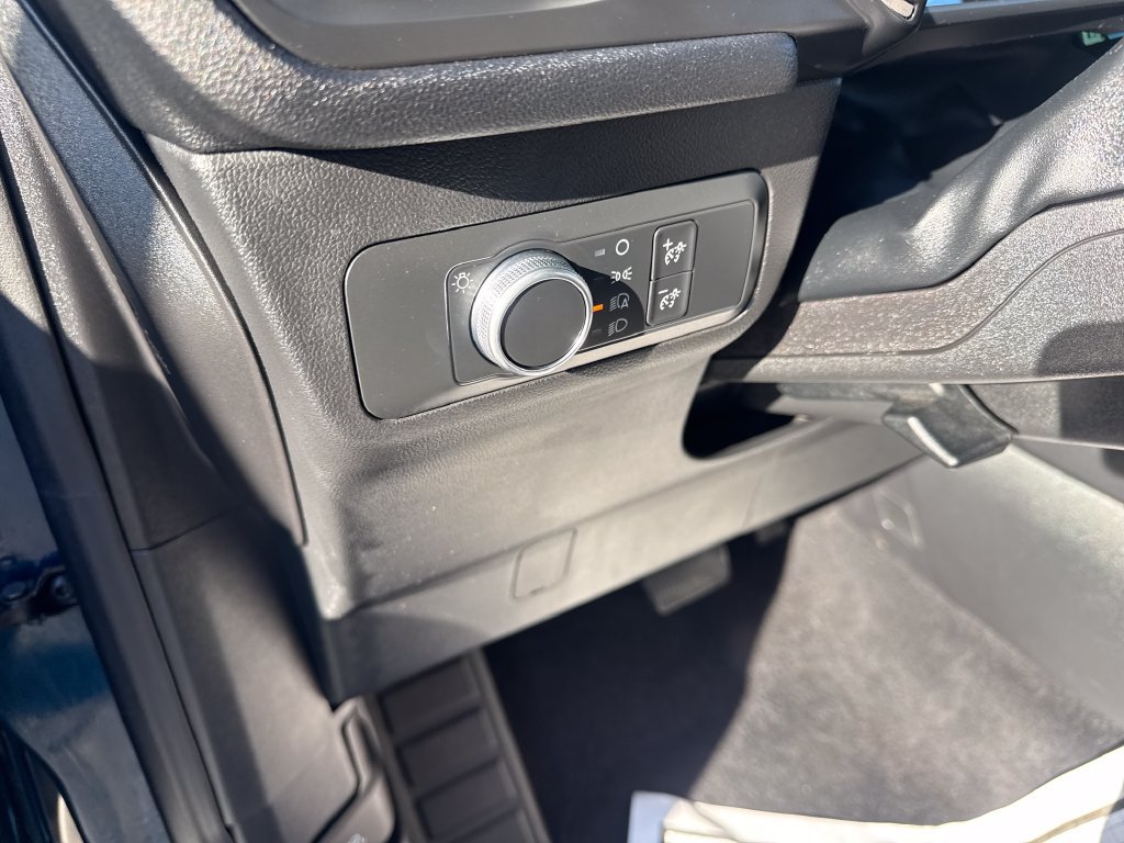 Used 2020 Ford Escape SE FWD image 25