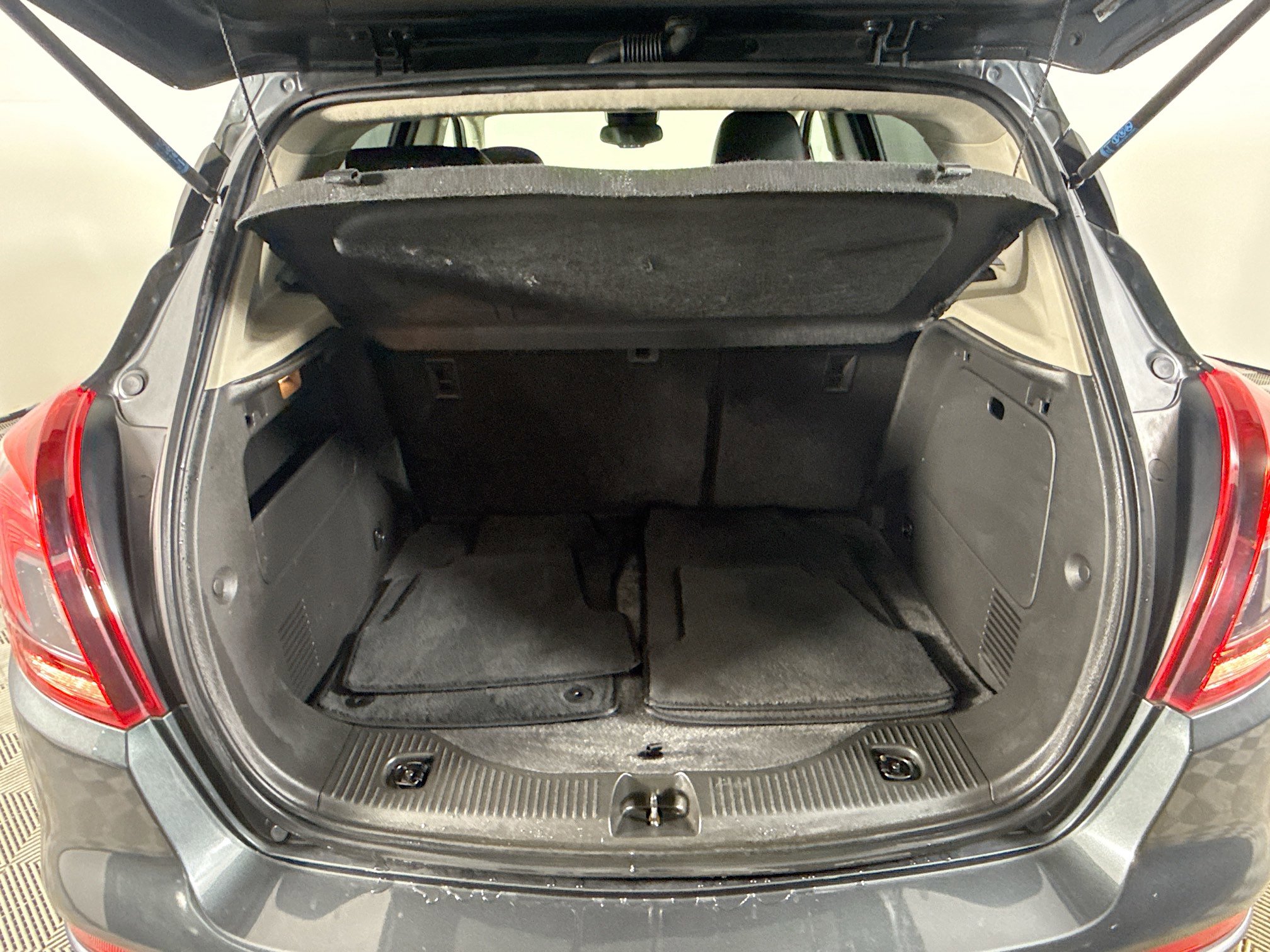 Used 2018 Buick Encore Preferred image 35