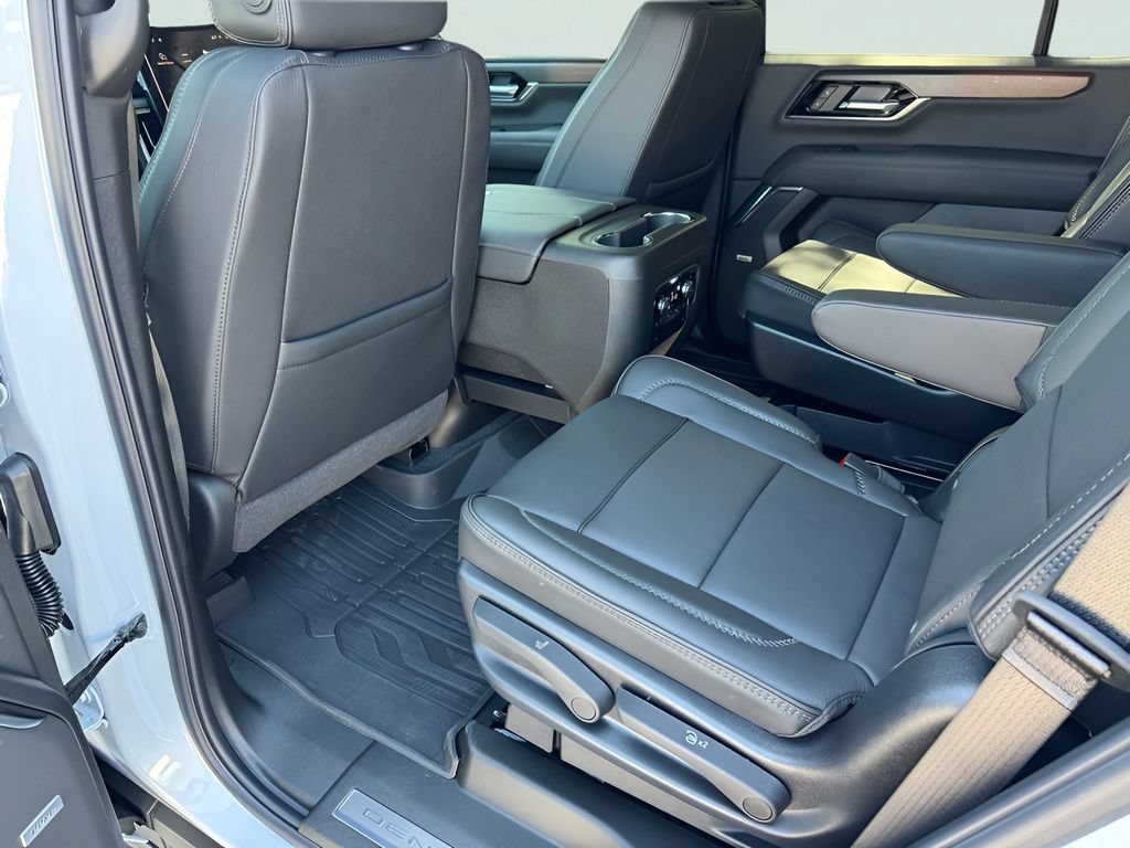 New 2026 GMC Yukon Denali w/ Sun & Power Step Package AWD/4WD image 15