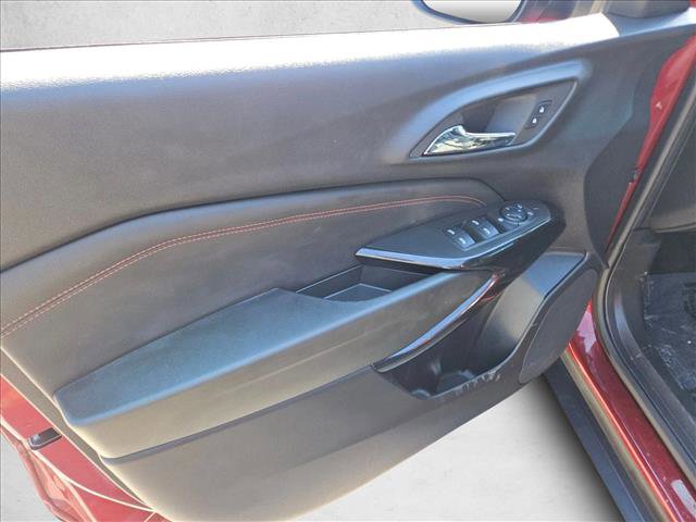 Used 2024 Chevrolet Trax RS w/ Sunroof Package image 13