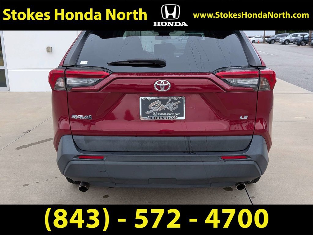 Used 2019 Toyota RAV4 LE FWD image 5