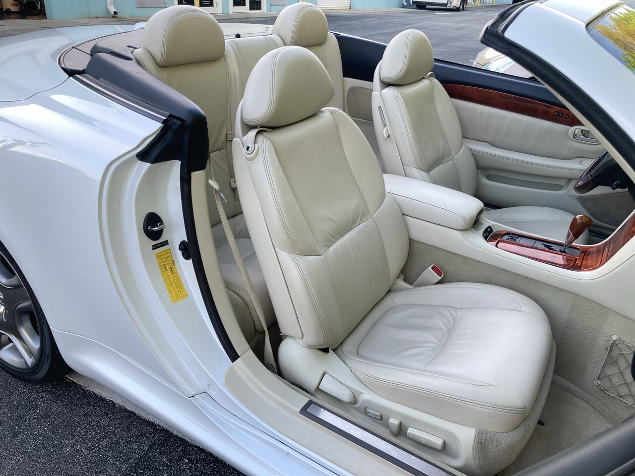 Used 2007 Lexus SC 430 Convertible RWD image 16