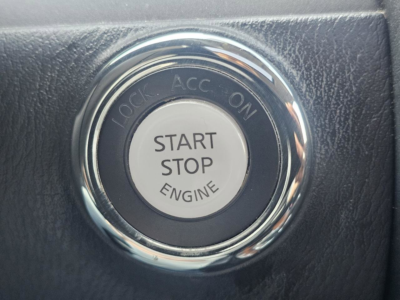 Used 2018 INFINITI QX80 Limited w/ All Season Package AWD/4WD image 32