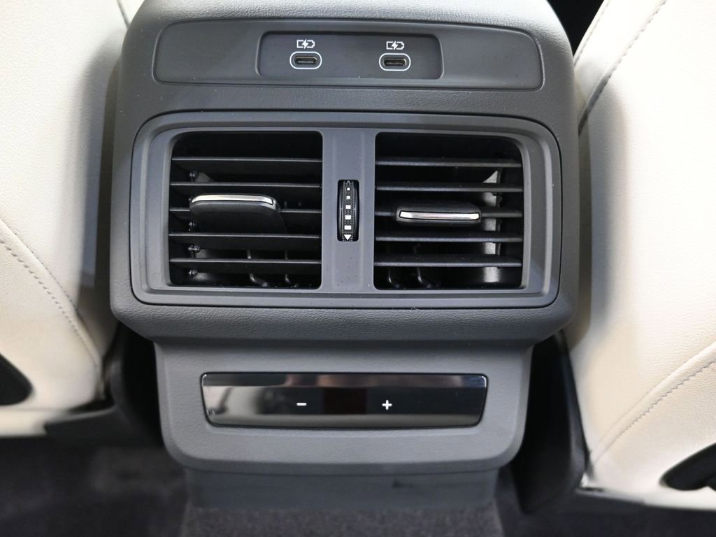 Certified 2025 Audi Q5 Premium w/ 19" Wheel Package image 17