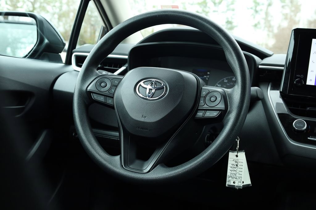 Used 2024 Toyota Corolla LE image 25