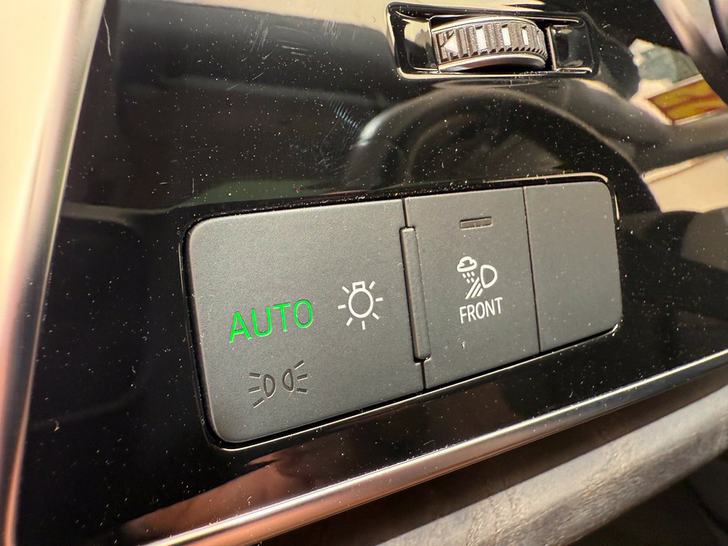 Used 2023 Audi Q8 Premium Plus w/ Premium Plus Package AWD/4WD image 30