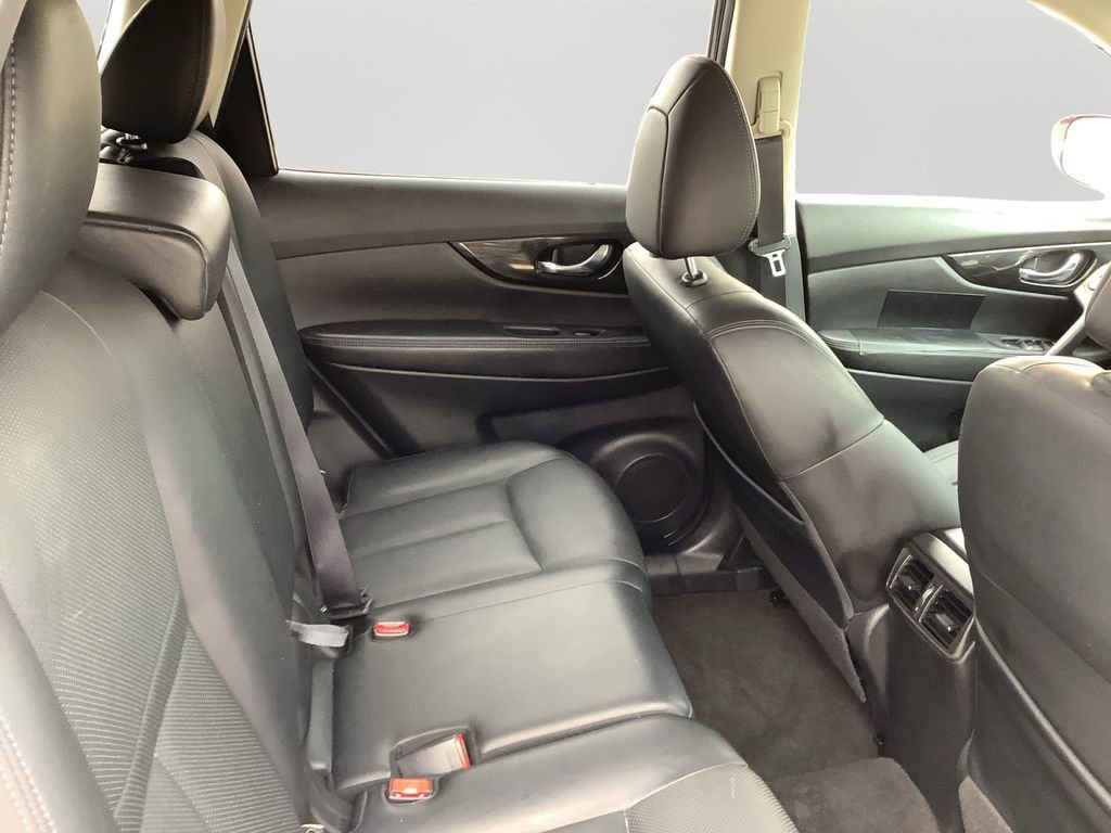 Used 2017 Nissan Rogue SL image 13