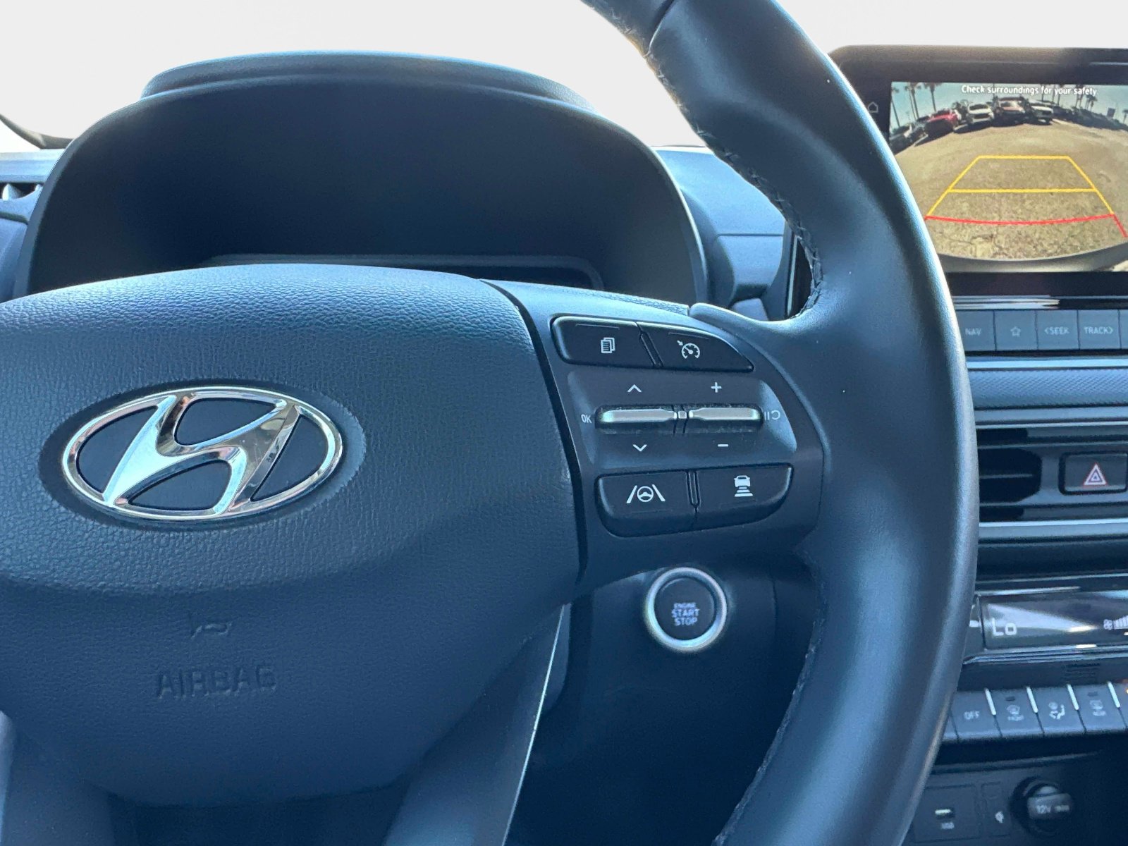 Used 2022 Hyundai Kona Limited image 31