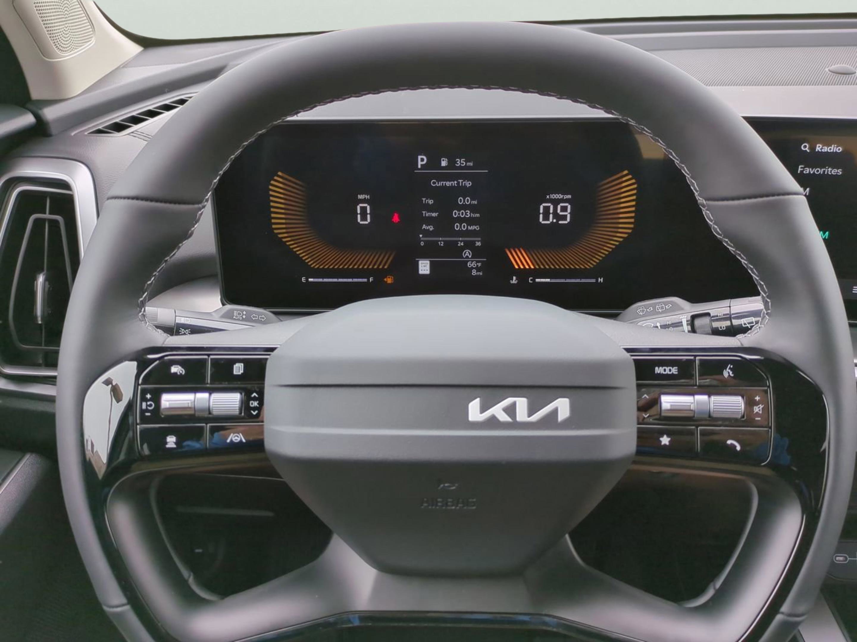New 2026 Kia Sorento LX FWD image 38