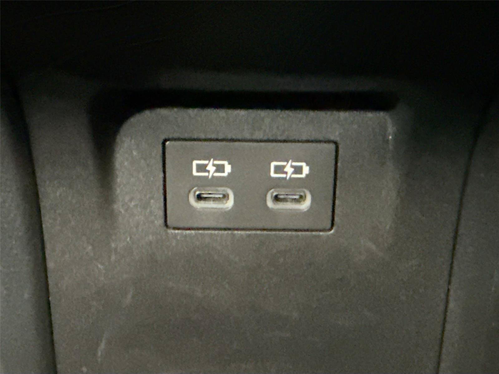 Certified 2025 Toyota Prius XLE FWD image 36