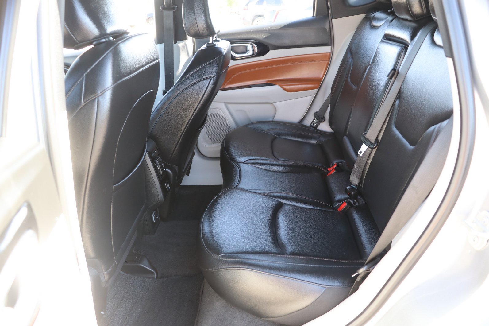 Used 2024 Jeep Compass Limited AWD/4WD image 28