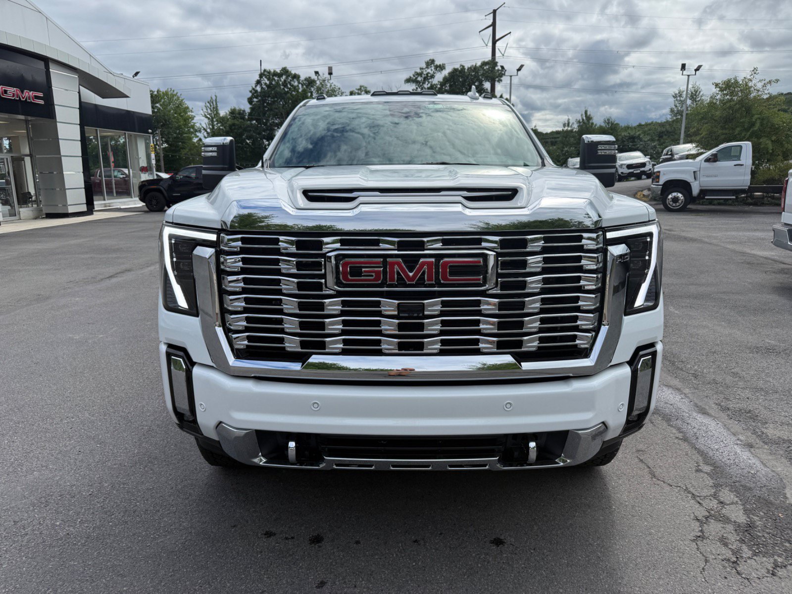 New 2026 GMC Sierra 2500 Denali AWD/4WD image 8