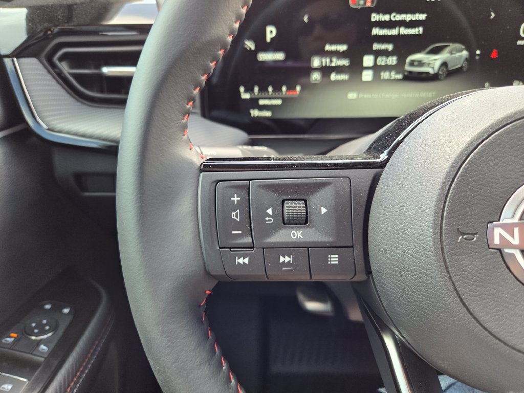 New 2026 Nissan Kicks SR w/ Cold Weather Package FWD image 21