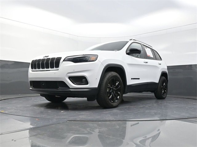 Used 2023 Jeep Cherokee Altitude Lux image 28