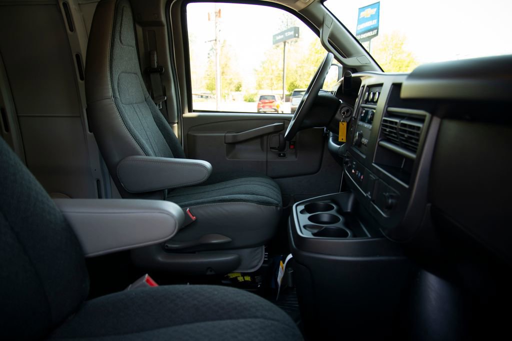 New 2025 Chevrolet Express 3500 w/ Driver Convenience Package RWD image 14