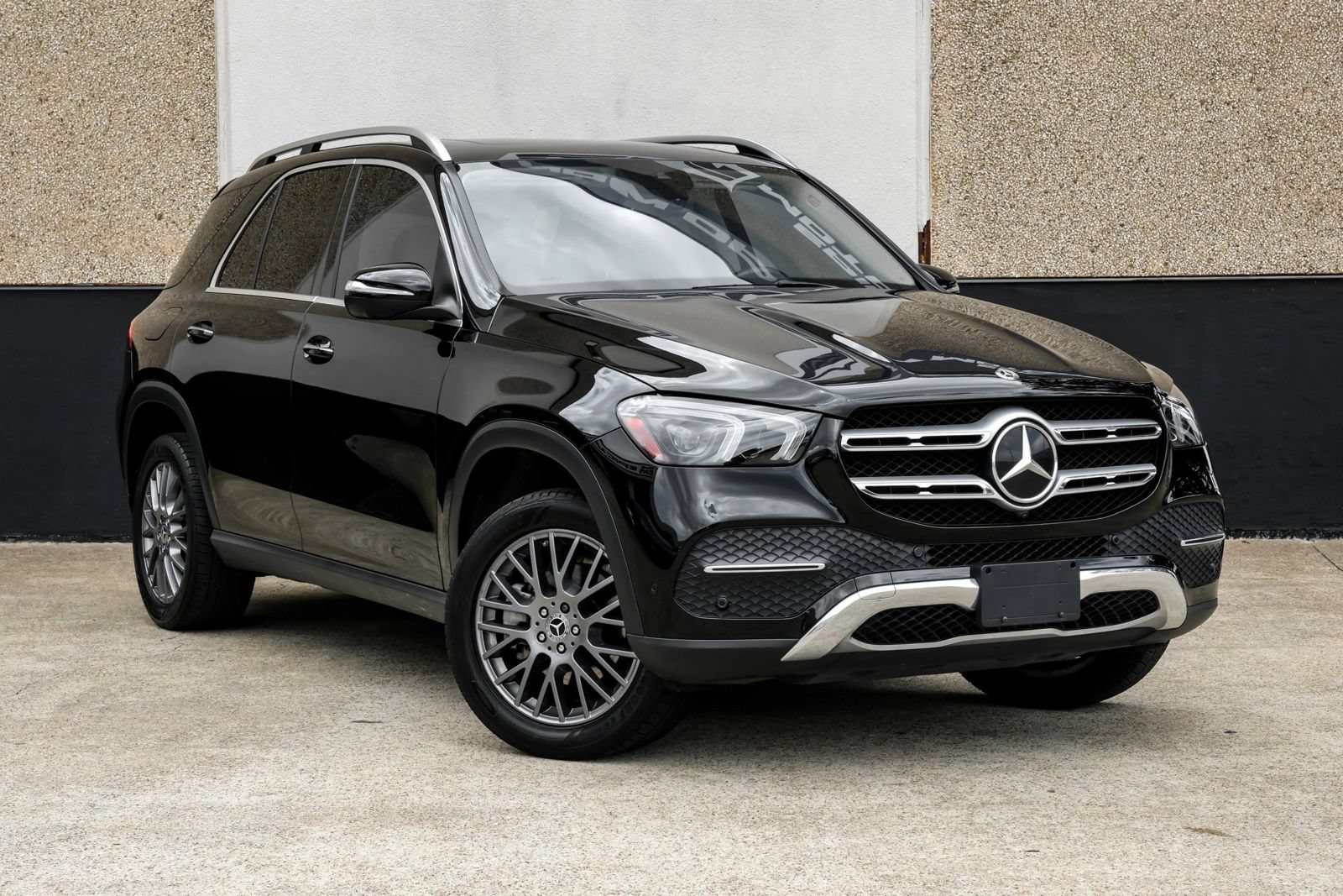 Used 2021 Mercedes-Benz GLE 350 w/ Premium Package image 8