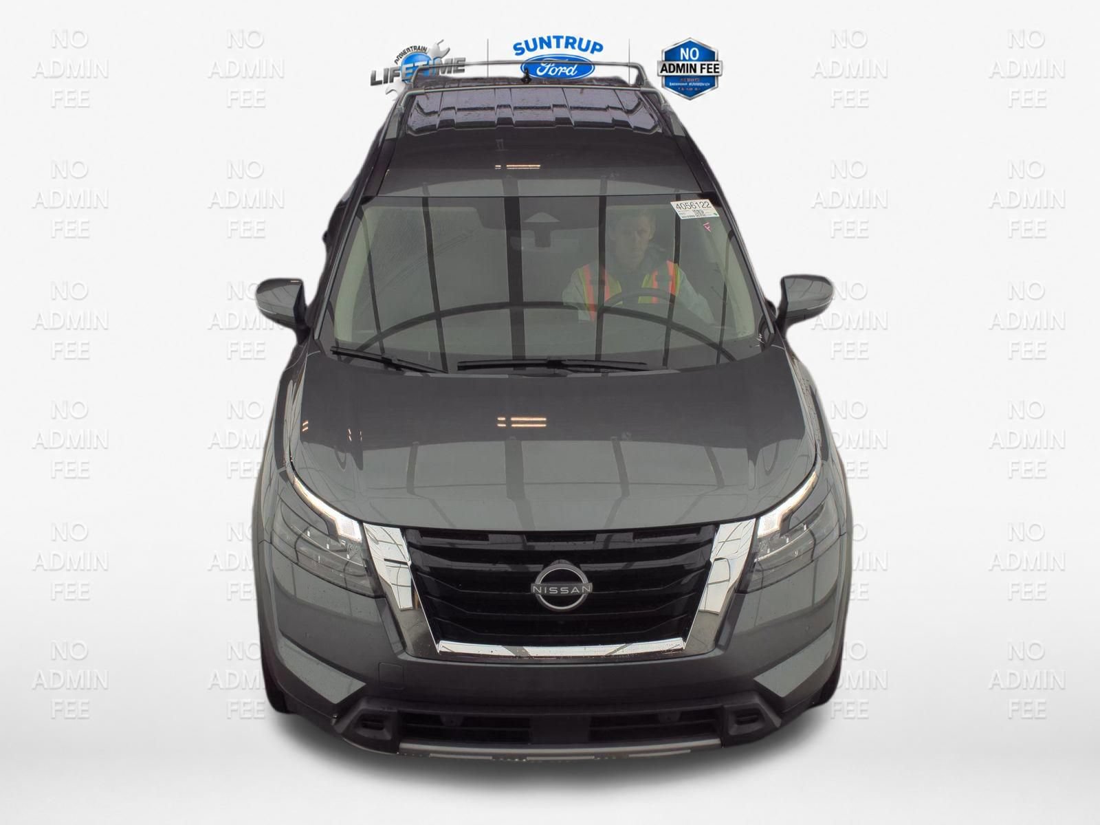 Used 2025 Nissan Pathfinder SL AWD/4WD image 13