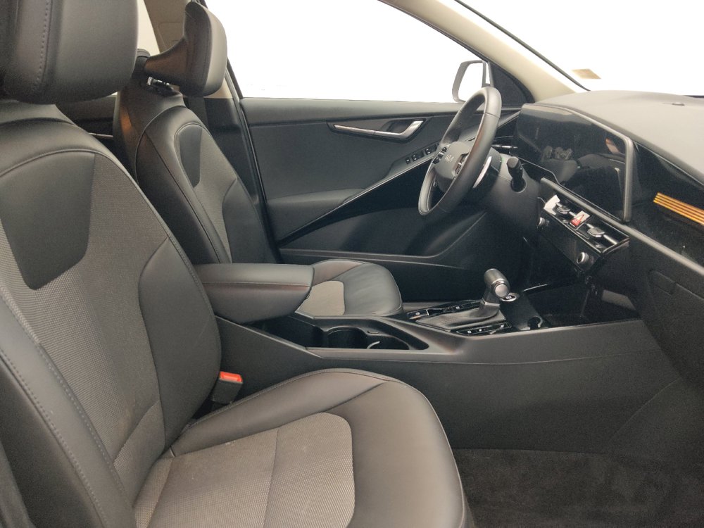 Used 2023 Kia Niro EX FWD image 21