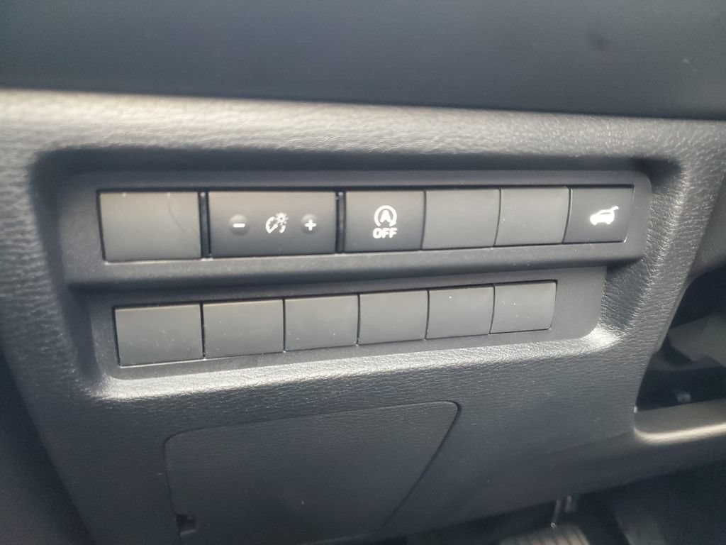 New 2026 Mitsubishi Outlander AWD image 36