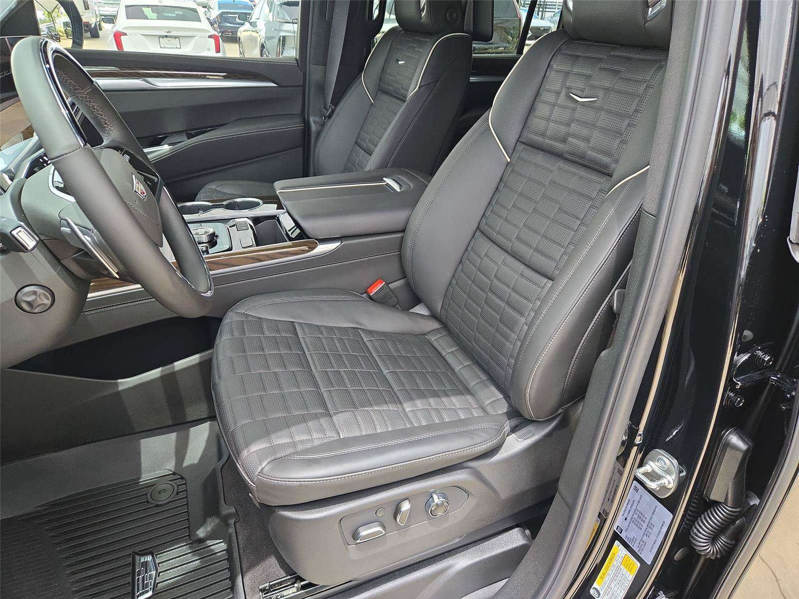 New 2026 Cadillac Escalade ESV Platinum Sport w/ LPO, ONYX Package AWD/4WD image 11