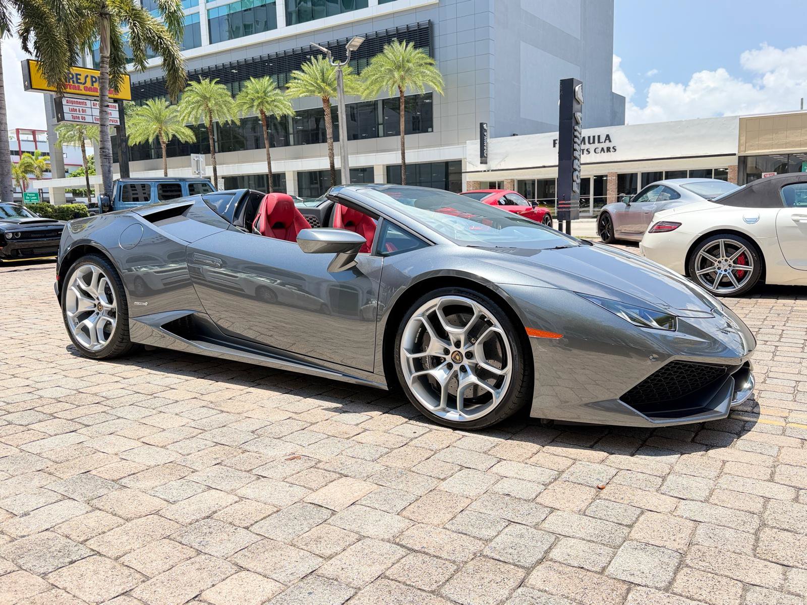 Used 2016 Lamborghini Huracan LP 610-4 AWD/4WD image 9