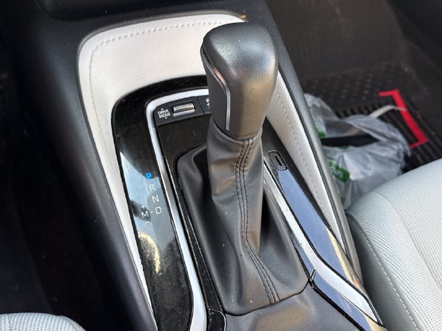 Certified 2025 Toyota Corolla SE FWD image 33