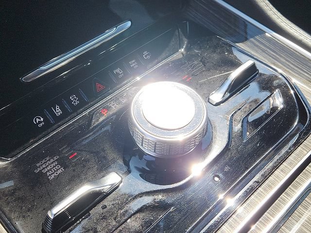Used 2022 Jeep Wagoneer Series III AWD/4WD image 14