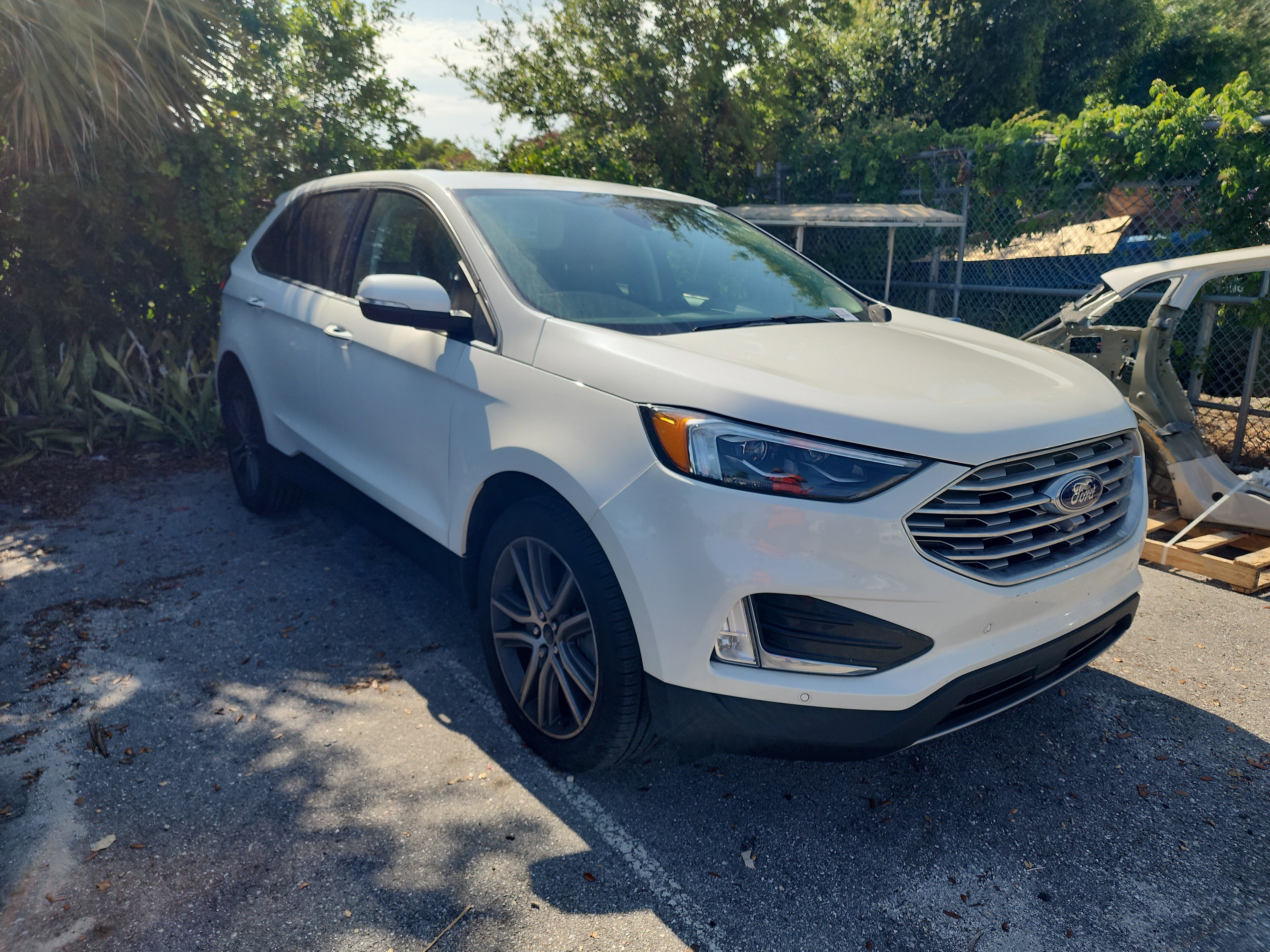 Used 2024 Ford Edge Titanium w/ Equipment Group 301A AWD/4WD image 3