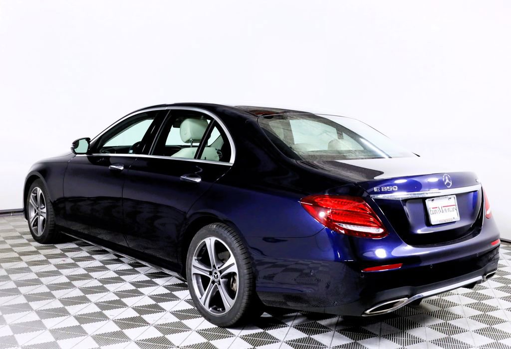 Used 2020 Mercedes-Benz E 350 4MATIC Sedan image 4