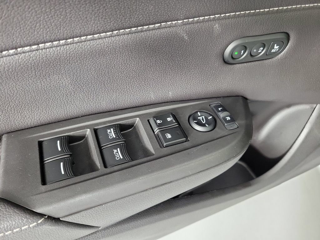 Used 2022 Acura ILX w/ Premium Package FWD image 19