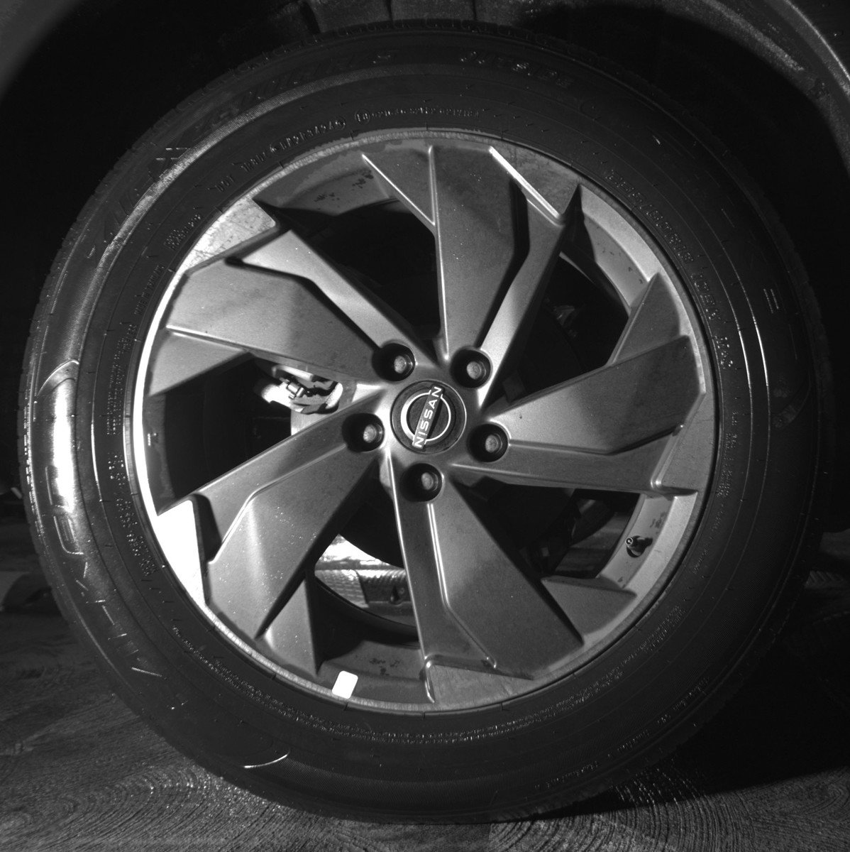 Used 2025 Nissan Rogue SV FWD image 15