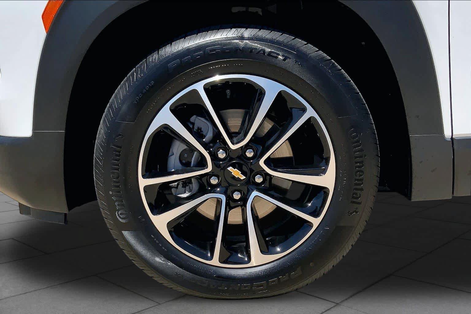Used 2026 Chevrolet TrailBlazer LT w/ Convenience Package FWD image 11