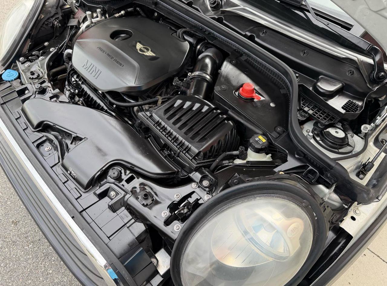 Used 2017 MINI Cooper Convertible image 17