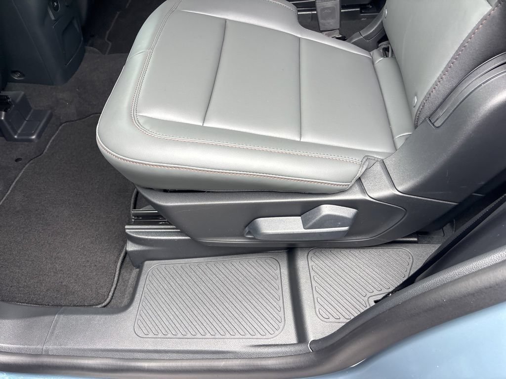 New 2026 Ford Explorer Active w/ Active Comfort Package RWD image 22