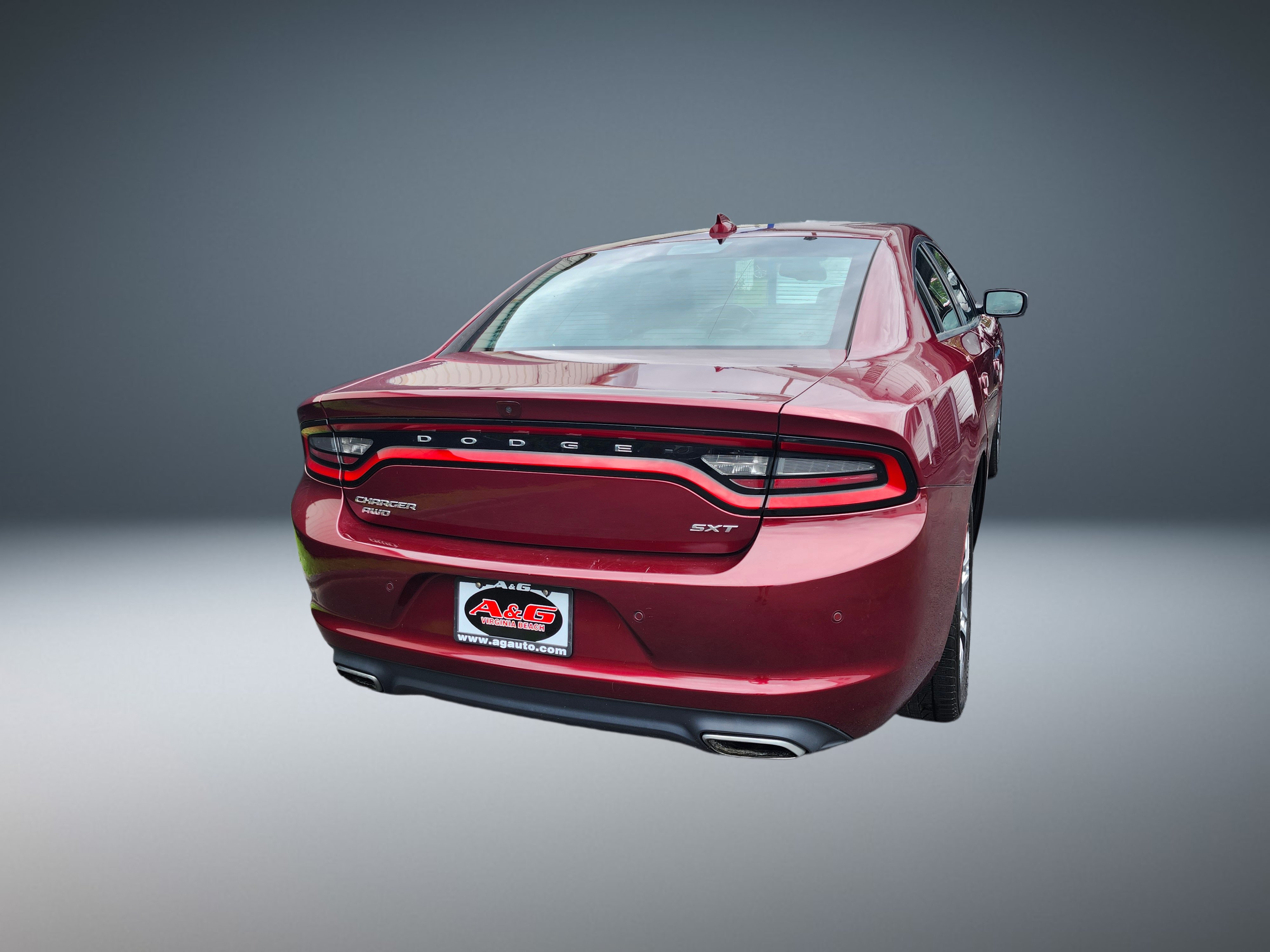 Used 2017 Dodge Charger SXT w/ AWD Plus Group image 3
