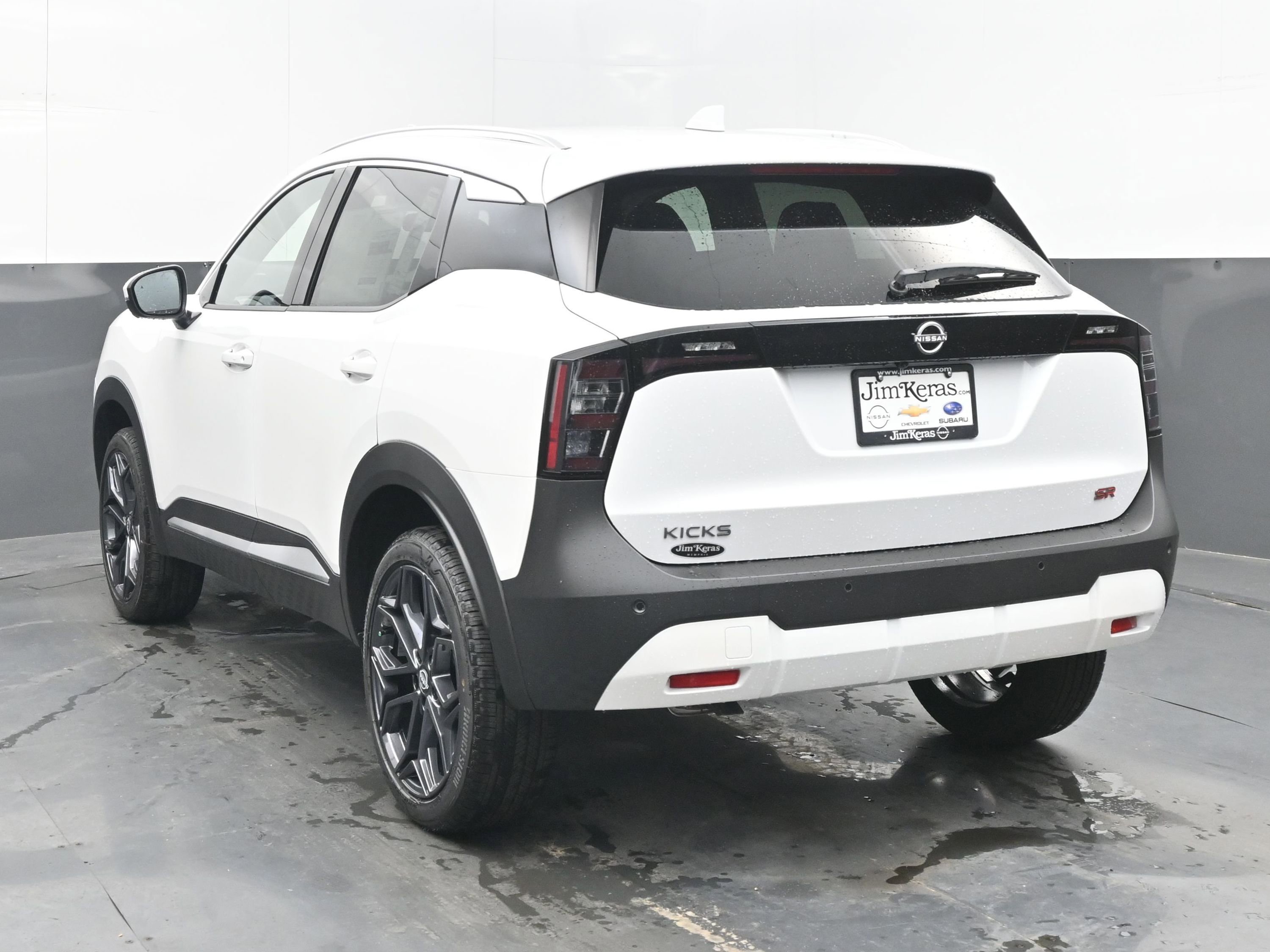 New 2025 Nissan Kicks SR image 6