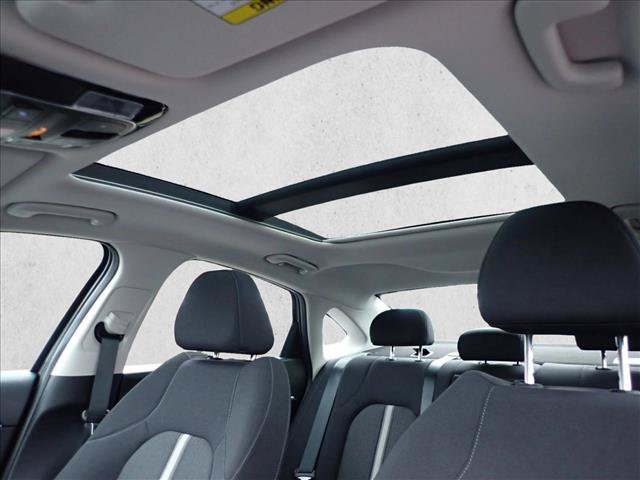 Used 2024 Hyundai Sonata SEL w/ Convenience Package FWD image 12