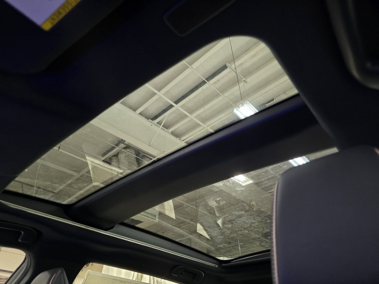 New 2025 Toyota Crown Signia image 3