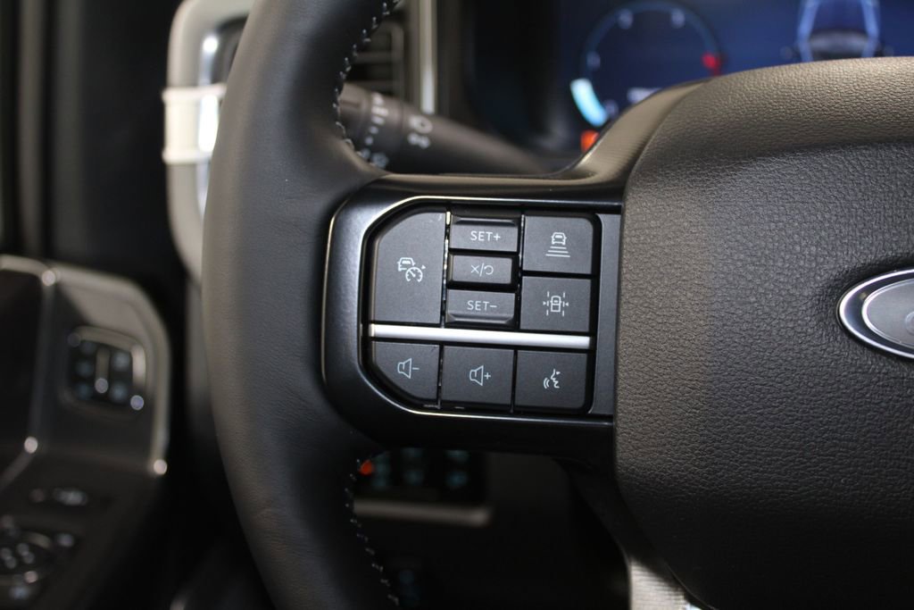 New 2026 Ford F250 Platinum image 38